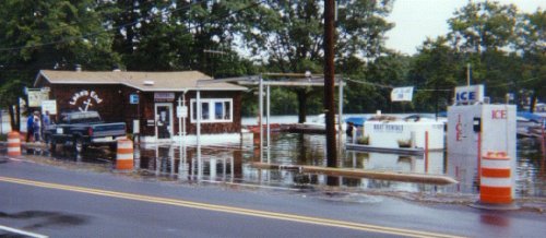 Lake's End Marina